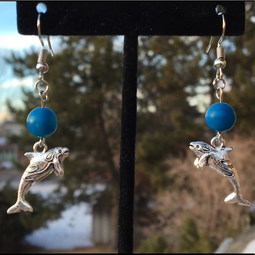 Blue Stripe Agate Whale Earrings - Picture 6 of 8